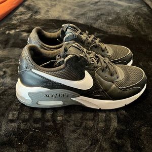 Nike | AIR MAX- Black/Grey/White- size 8.5